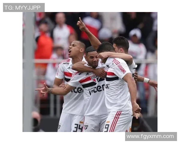 圣保罗与巴竞技精彩对决直播全程回顾与分析 圣保罗与巴竞技精彩对决直播全程回顾与分析